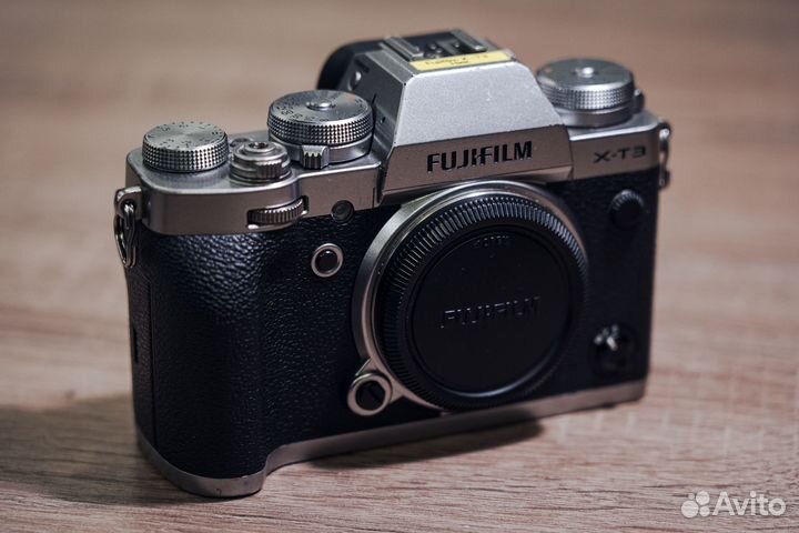 Fujifilm X-T3 (с клеткой SmallRig)
