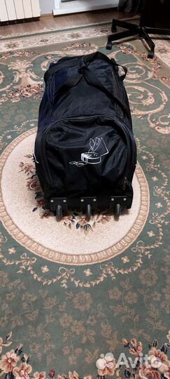 Хоккейная сумка на колёсах