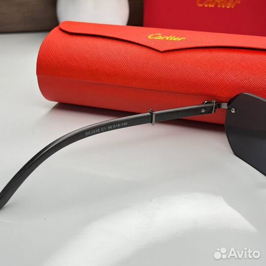 Солнцезащитные очки Cartier