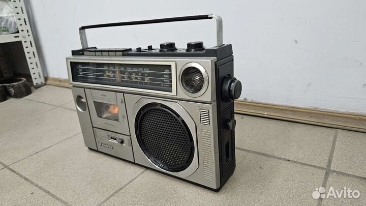 Sanyo магнитофон