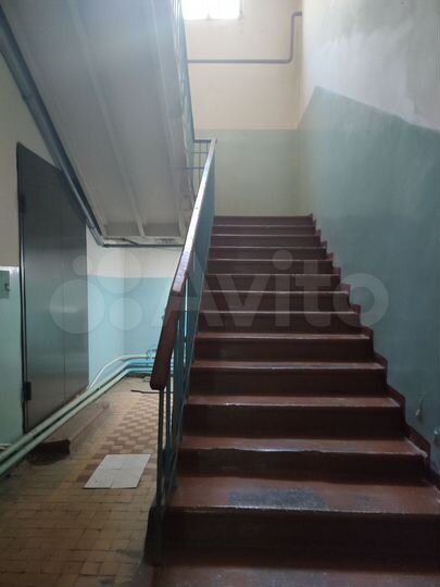 Комната 10,4 м² в 5-к., 2/2 эт.