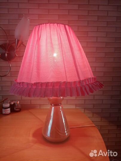 Лампа настольная