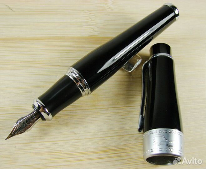 Перьевая ручка Duke Charlie Chaplin перо М 0,7 мм