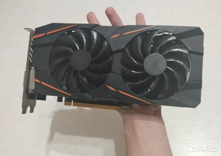 Материнская плата с процессором и памятью