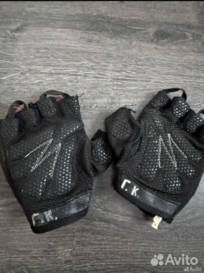 Перчатки для зала женские