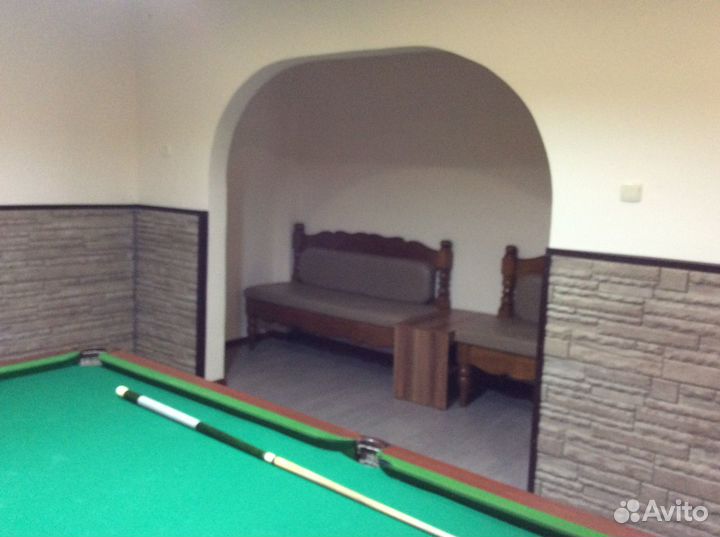 Сауна и стояночные гаражи, квартира