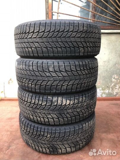 Triangle PL01 235/45 R18