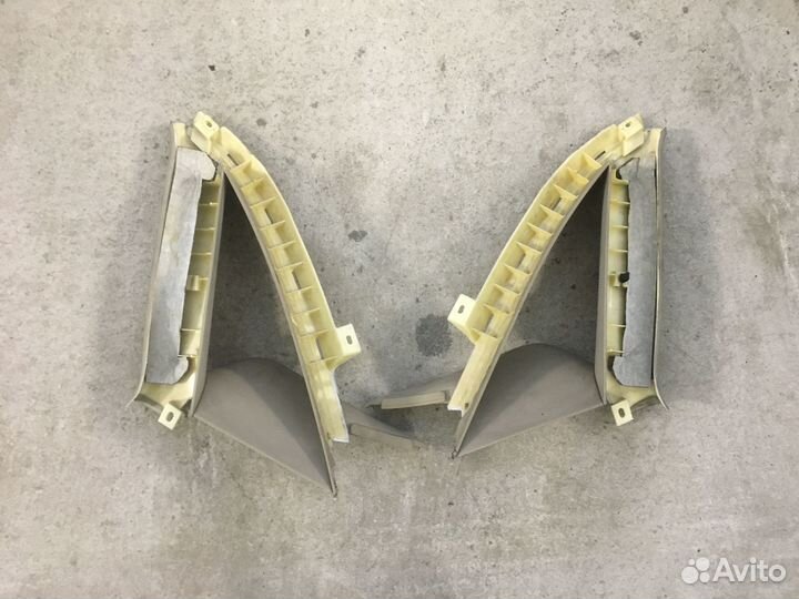 Обшивка стойки задняя Audi A4 (4111)