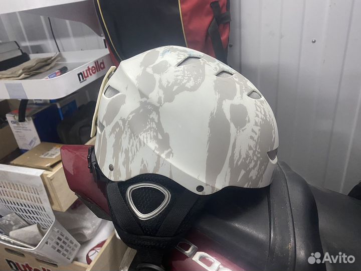 Горнолыжный шлем