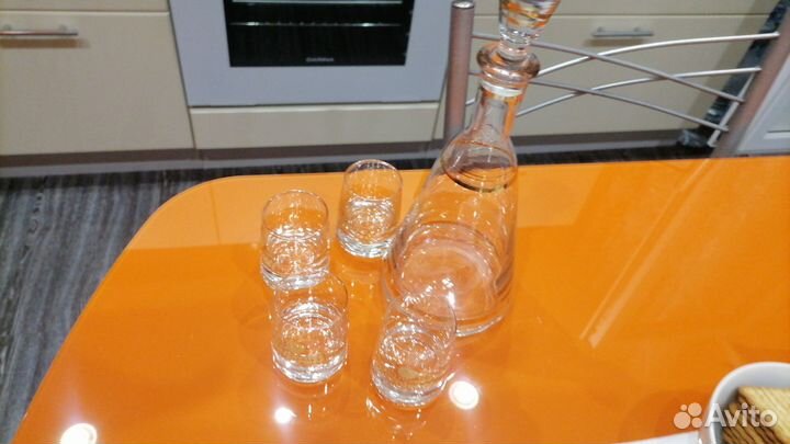 Стопки,графин стекло и хрусталь,вазы-креманки