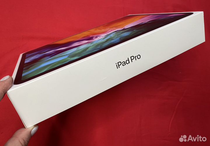 Коробка от iPadPro