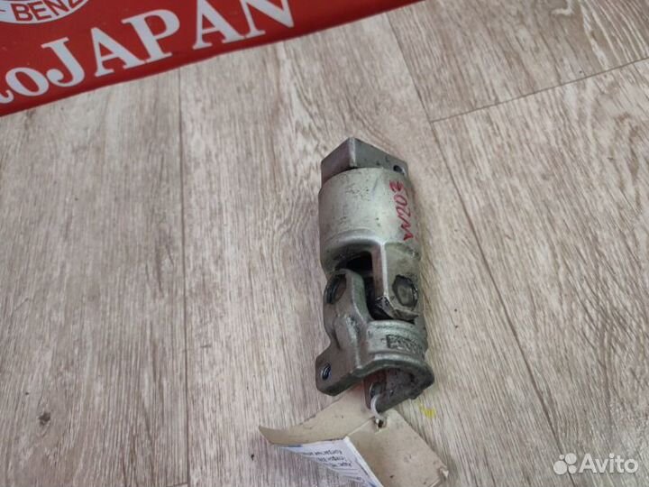 Рулевой карданчик Mercedes-Benz C W203 4matik M112