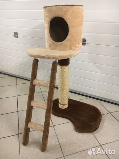 Домик для кошки с когтеточкой бу
