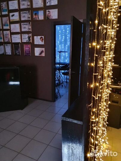 Аренда места в салоне, Парикм, Шугар, Лэшм и тд