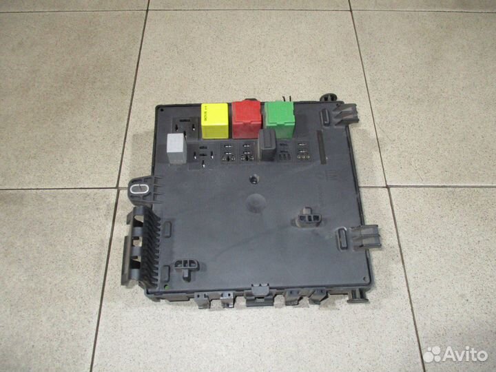 Блок предохранителей Opel Vectra C