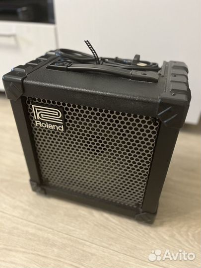 Гитарный комбоусилитель Roland cube 15x
