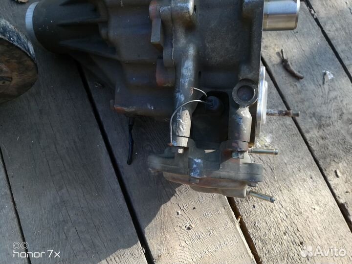 Раздатка ниссан TD27QD32 для автомата