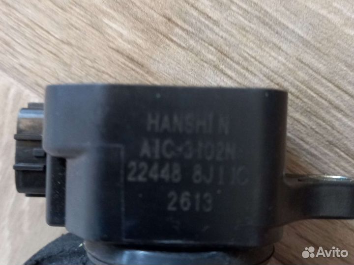 Продам катушку зажигания Ниссан Тиана J-31