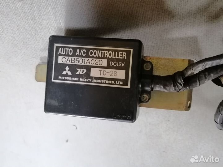 Электронный блок управления Mitsubishi Mirage 1991