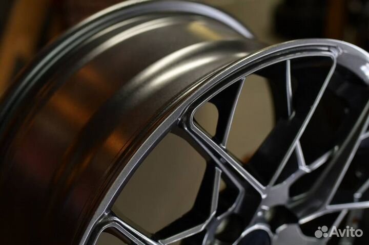 Литой диск FF R20 5x114.3