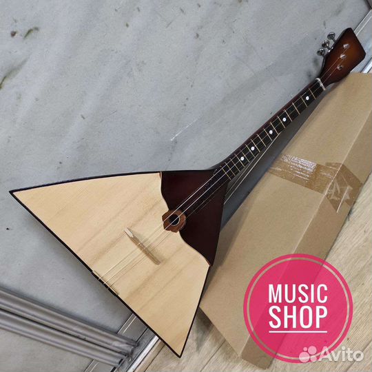 Балалайка прима новая в музыкальную школу