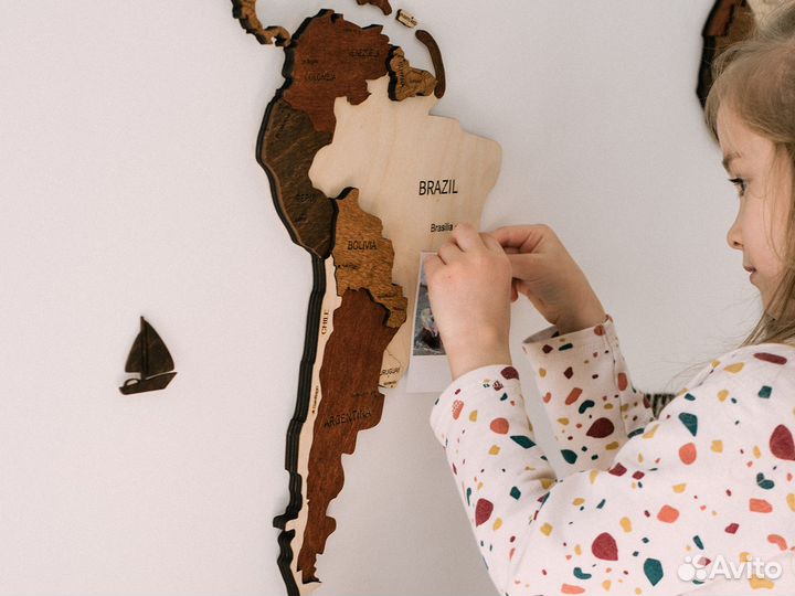 Карта мира из дерева на стену
