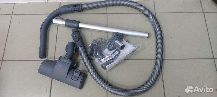 Пылесос с контейнером для пыли LG VC73180nnto