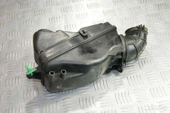 Корпус воздушного фильтра Suzuki VS 1400 Intruder