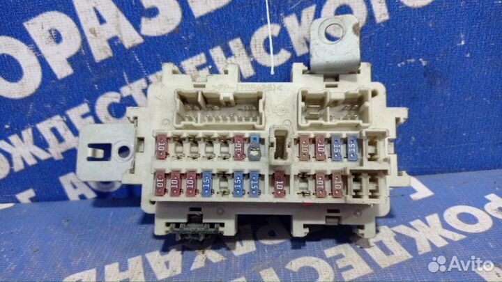 Блок предохранителей салона Nissan Teana J31 седан