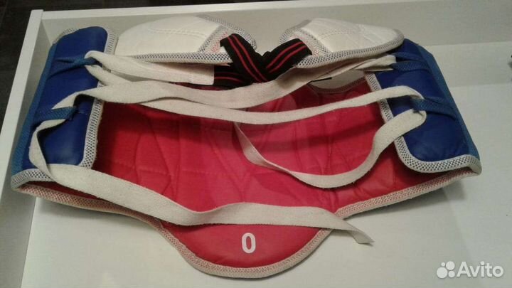 Жилет и защита для боевых искусств