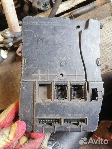 Панель предохранителей Рено Меган 2