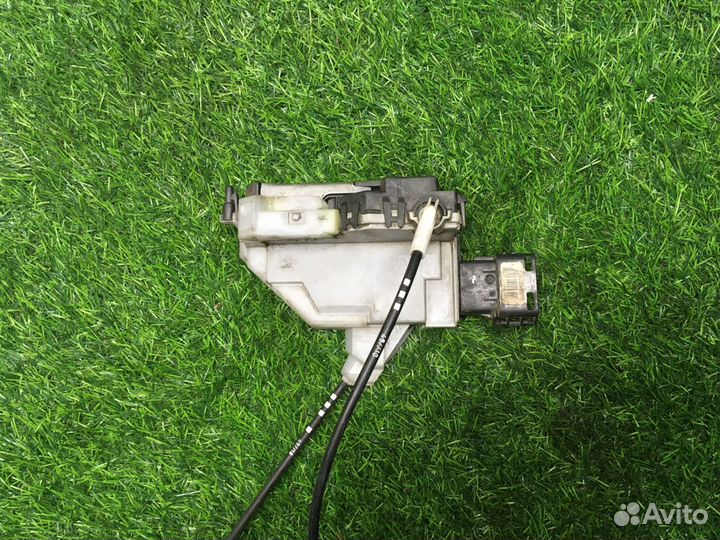 Замок двери задней левой Peugeot 308