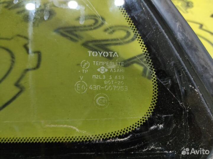 Форточка задняя левая Toyota Rav4 ACA21 1azfse