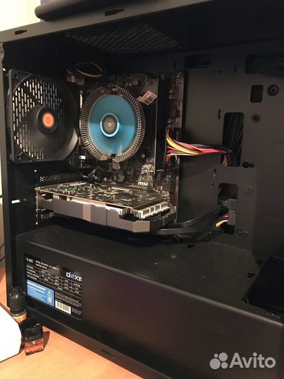 Игровой пк с монитором и клавиатурой