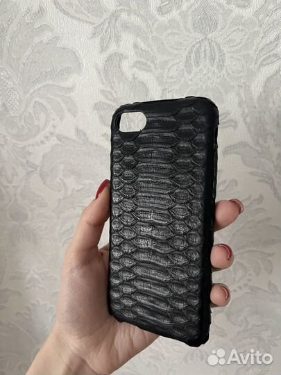 Чехол на iPhone 7