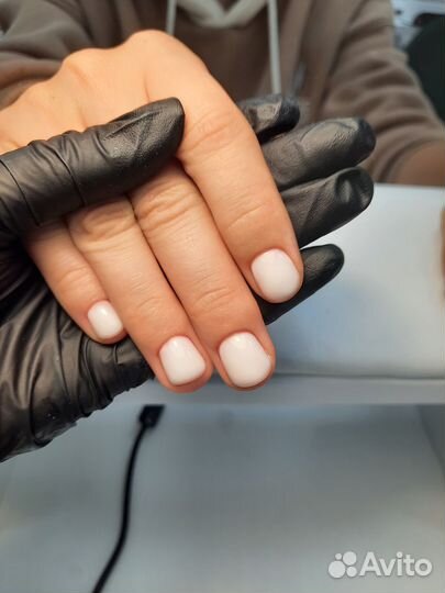 Модель на маникюр