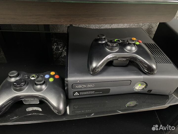 Xbox 360 2 геймпада +35 игр(прошитый)