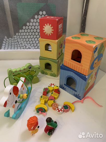 Развивающие игрушки пакетом