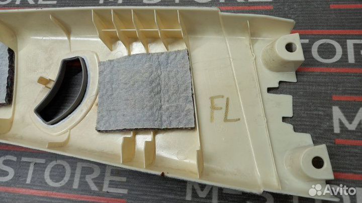 Обшивка стойки левая Bmw X3 E83 N52B25A 2010