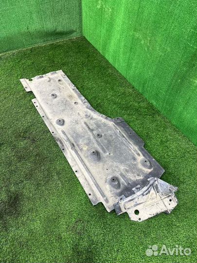 Защита днища кузова левая Bmw 3 E90 N46B20 2007