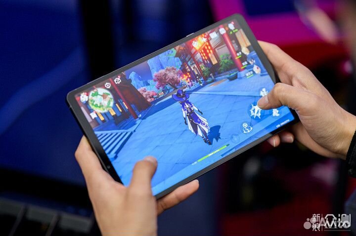 Новый планшет Lenovo Legion Y700