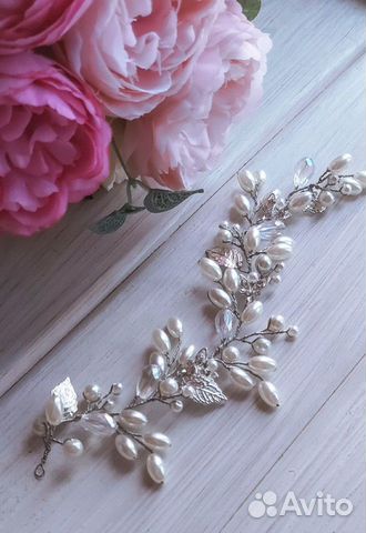 Веточка в прическу