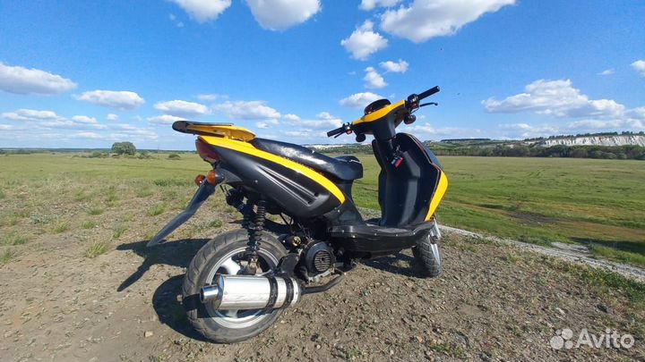 Скутер Omaks