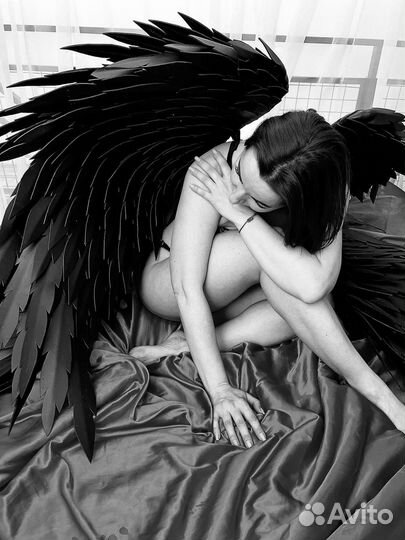 Крылья ангела черные и белые