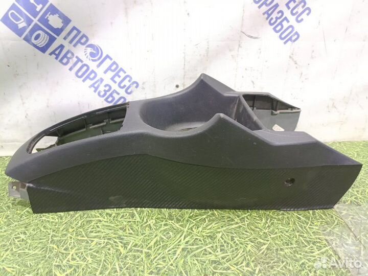 Консоль между сидений Chevrolet Lacetti хэтчбек