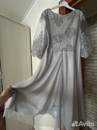 Платье нарядное блестящее 50-52 р