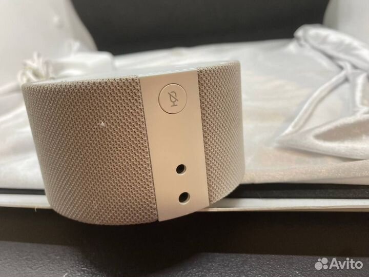 Умная колонка Яндекс Станция Мини Плюс без часов с