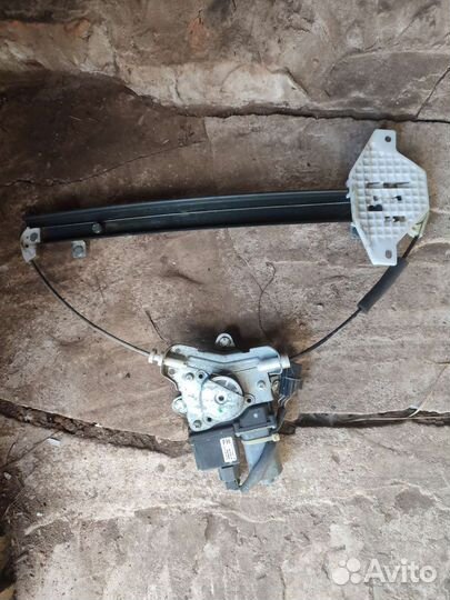 Стеклоподъемник задний правый Opel Antara c140