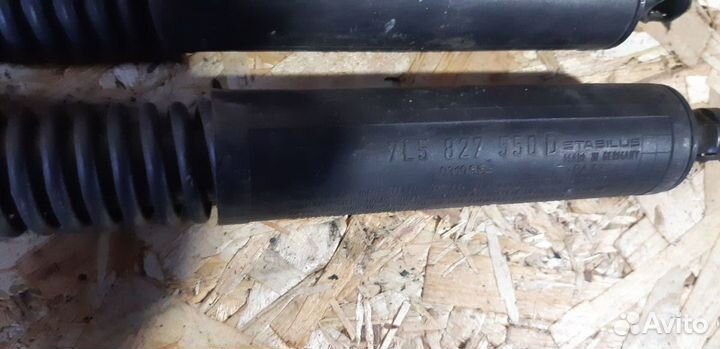 Амортизатор двери багажника Porsche Cayenne (9PA)