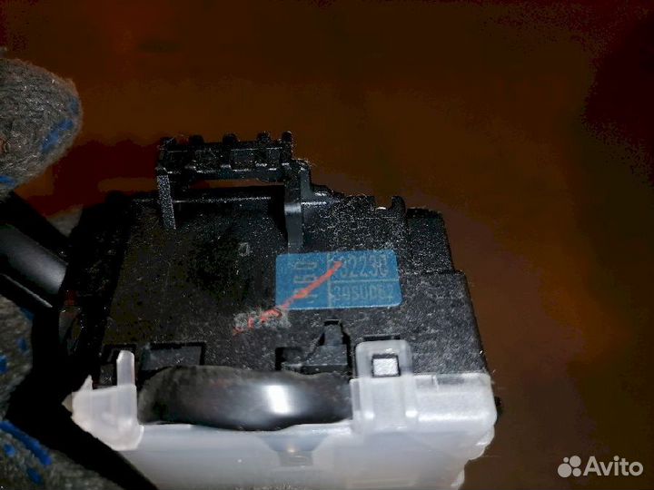 Переключатель подрулевой (света-поворотников) прав